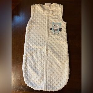 Chick Pea | white fuzzy warm sleep sack with owl | 6-9 mo